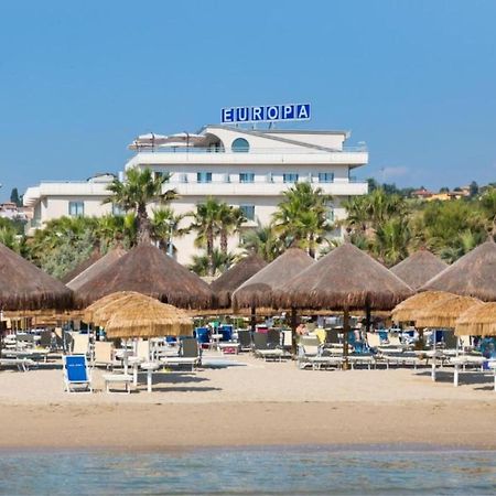 ג'וליאנובה Hotel Europa Beach Village מראה חיצוני תמונה