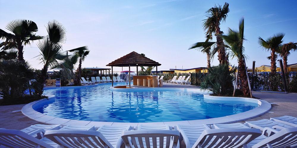 ג'וליאנובה Hotel Europa Beach Village מראה חיצוני תמונה