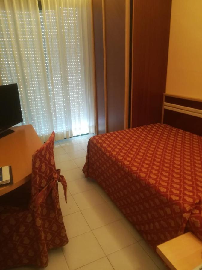 ג'וליאנובה Hotel Europa Beach Village מראה חיצוני תמונה