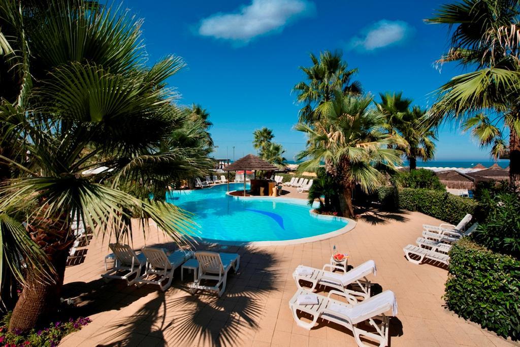 ג'וליאנובה Hotel Europa Beach Village מראה חיצוני תמונה