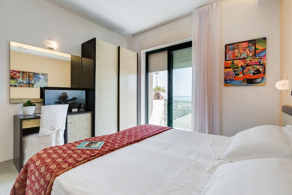 ג'וליאנובה Hotel Europa Beach Village חדר תמונה