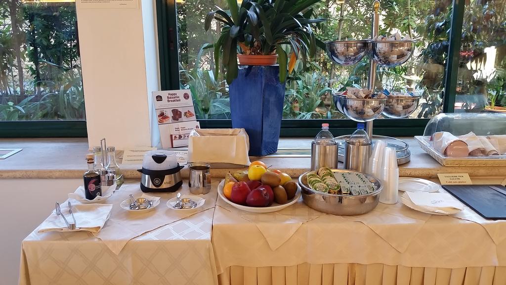 ג'וליאנובה Hotel Europa Beach Village מראה חיצוני תמונה