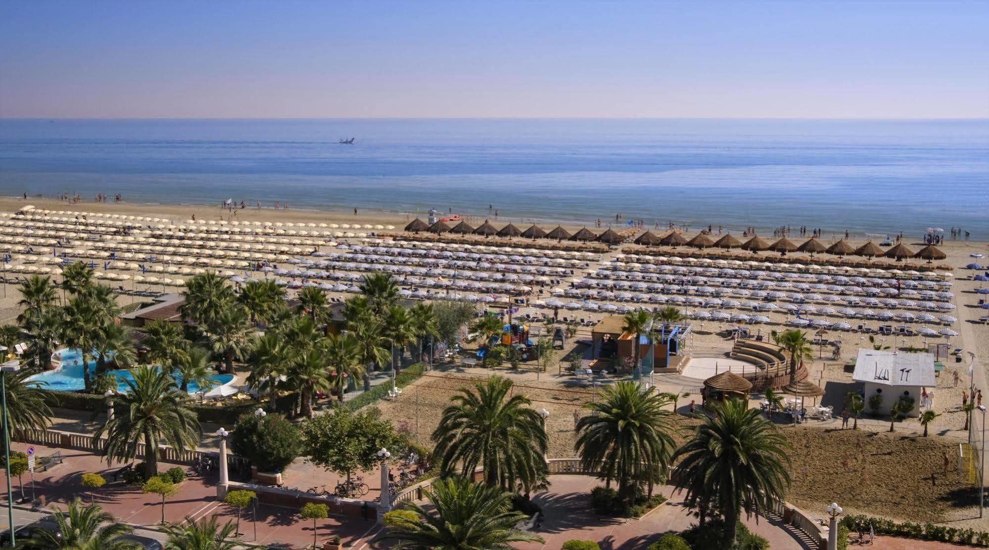 ג'וליאנובה Hotel Europa Beach Village מראה חיצוני תמונה