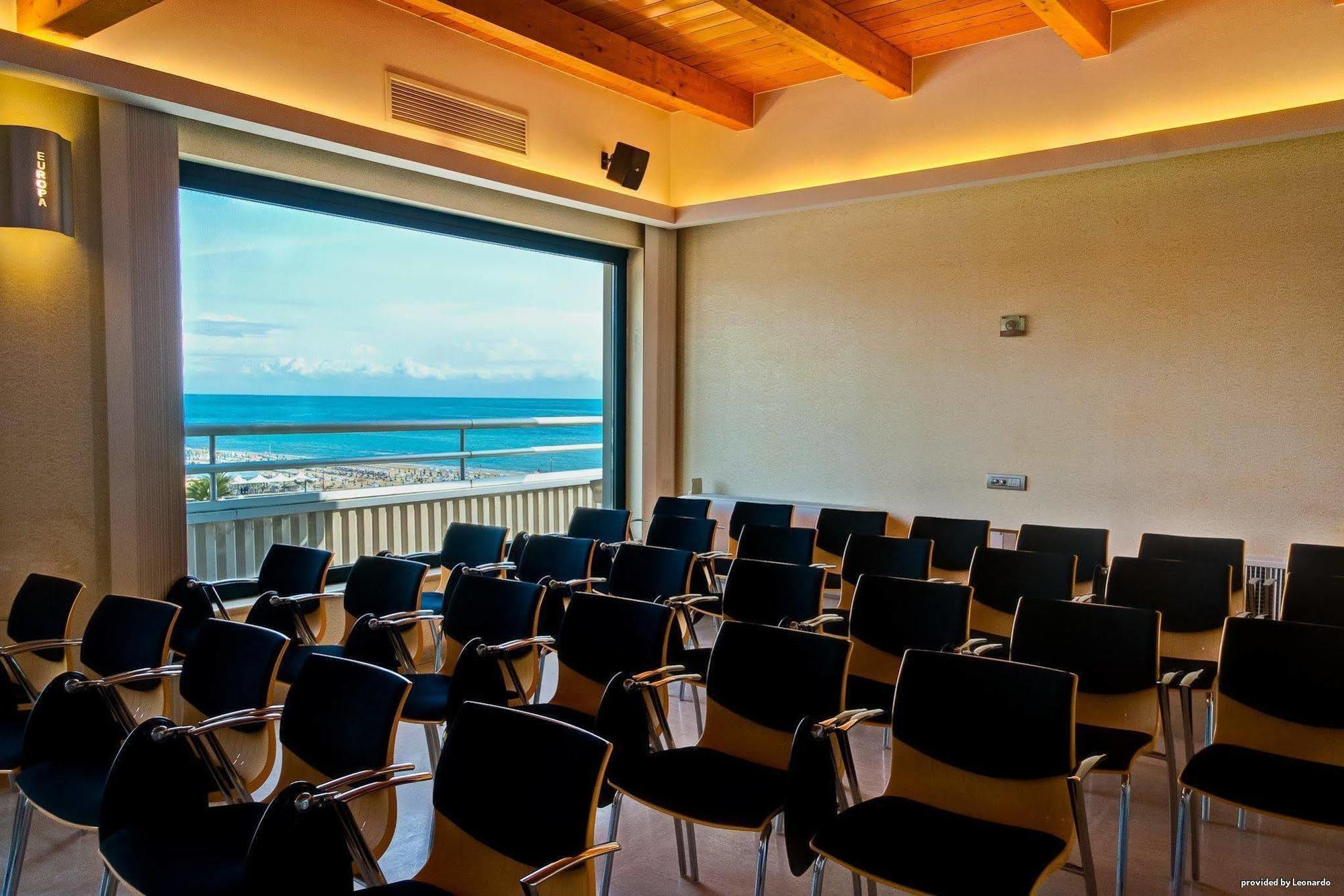 ג'וליאנובה Hotel Europa Beach Village מראה חיצוני תמונה