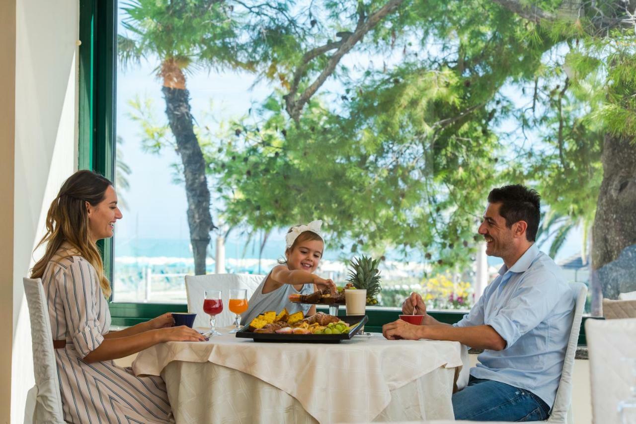 ג'וליאנובה Hotel Europa Beach Village מראה חיצוני תמונה