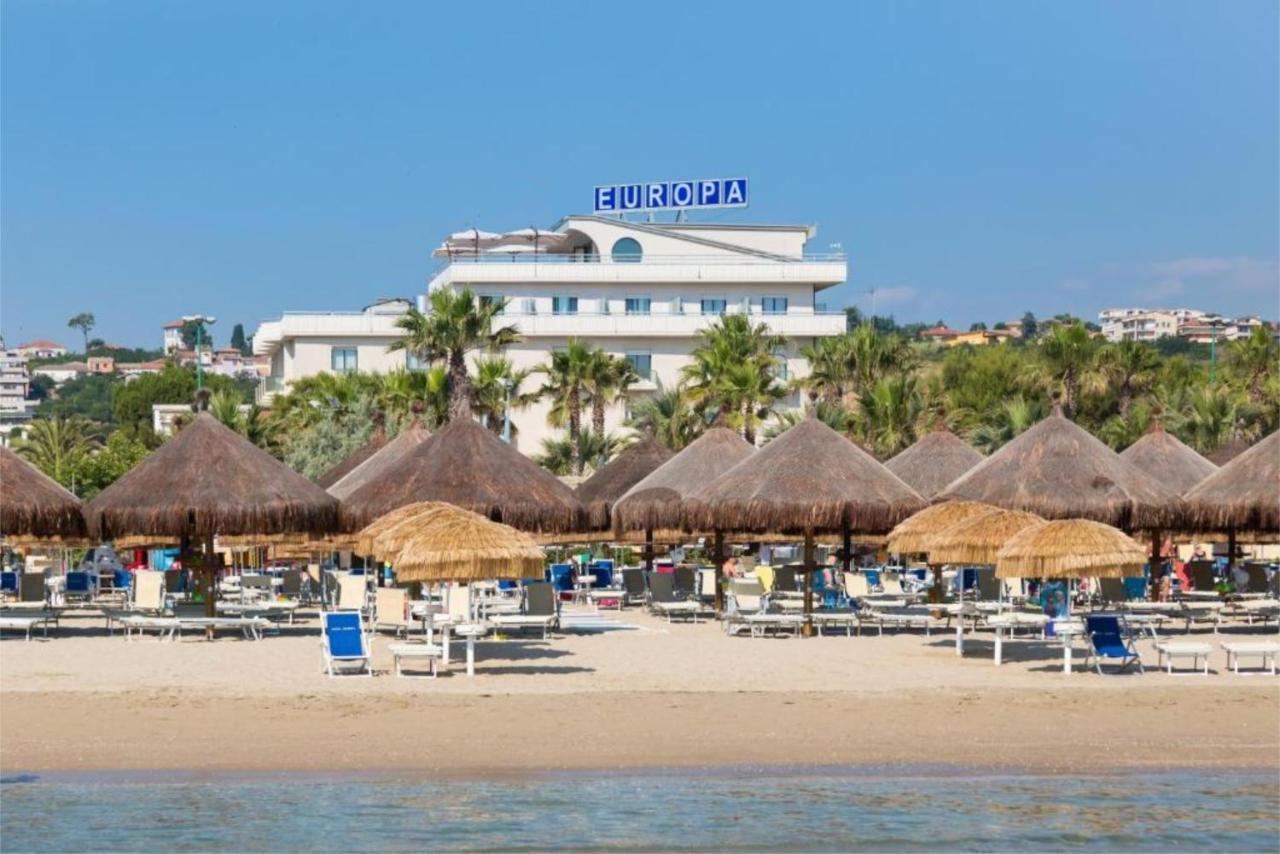 ג'וליאנובה Hotel Europa Beach Village מראה חיצוני תמונה